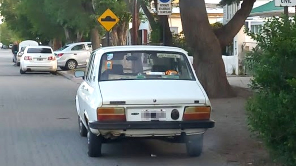 Renault 12 blanco, Río Gallegos
