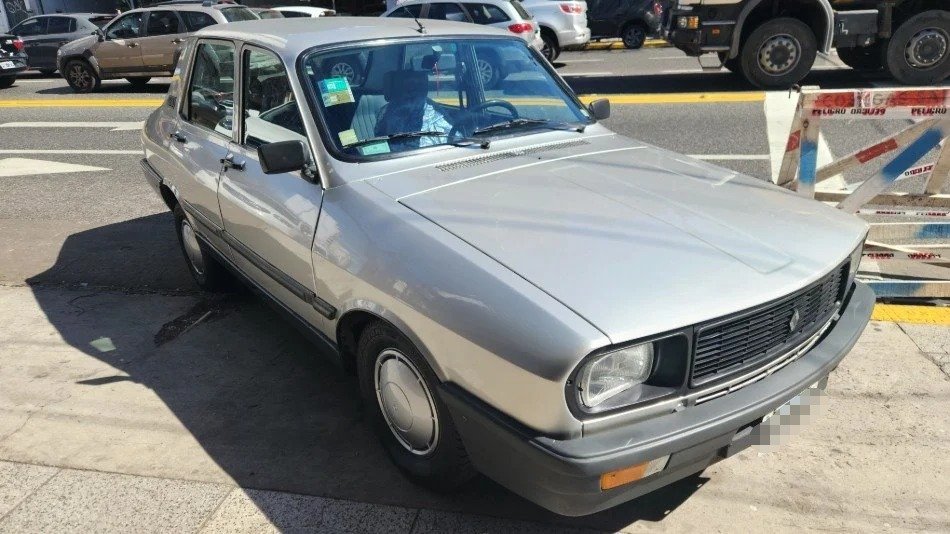 Renault 12 gris como nuevo San Cristóbal, C.A.B.A.