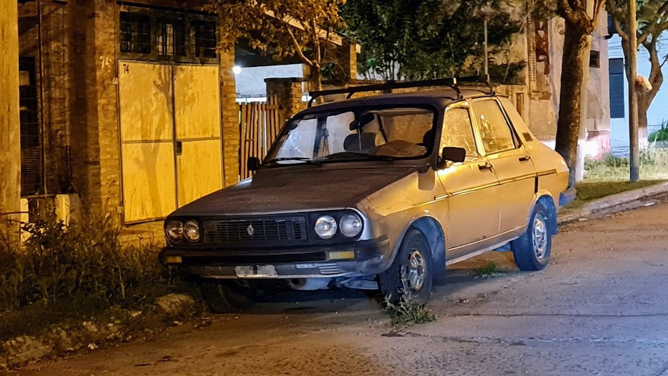 Renault 12 gris, Tigre