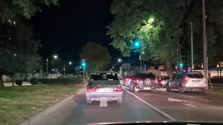 Renault 12 negro, Puerto Madero