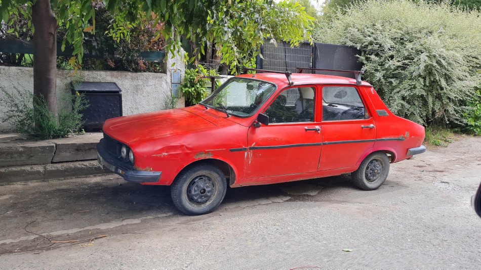 Renault 12 rojo, Melipal, Bariloche