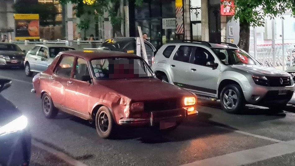 Renault 12 bordó, San Cristóbal Renault 12 bordó, San Cristóbal