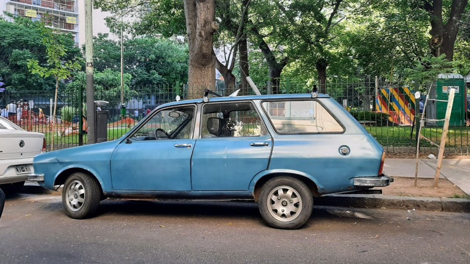 Renault 12 Break celeste, CABA Renault 12 Break celeste, CABA