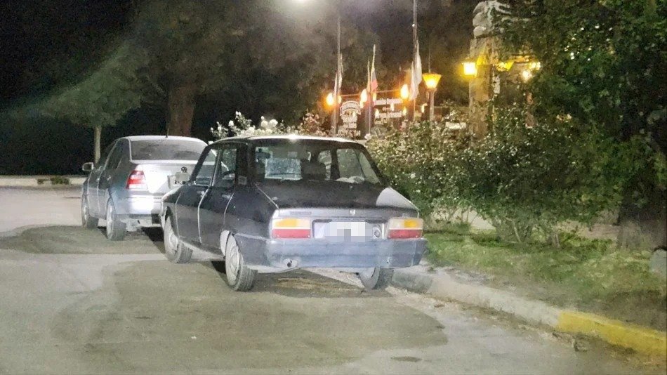 Renault 12 Negro San Martín de los Andes