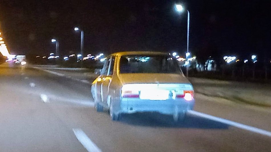 Renault 12 gris metalizado, Mendoza