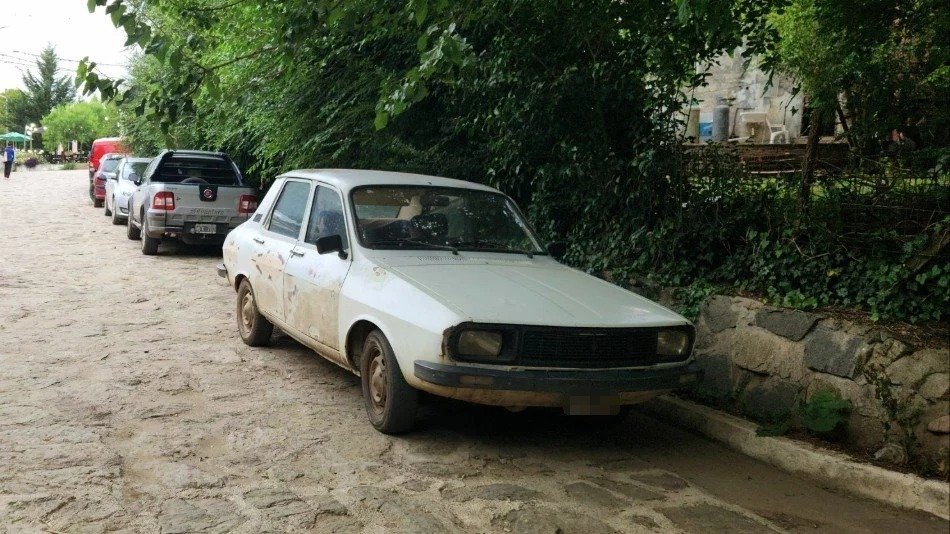 Renault 12 casi blanco Villa Yacanto, Córdoba