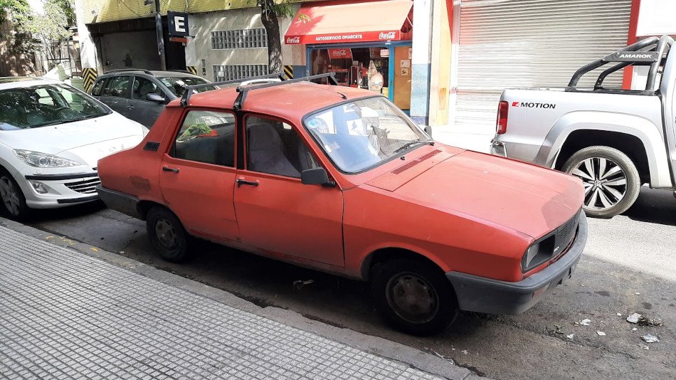 Renault 12 rojo, San Cristóbal