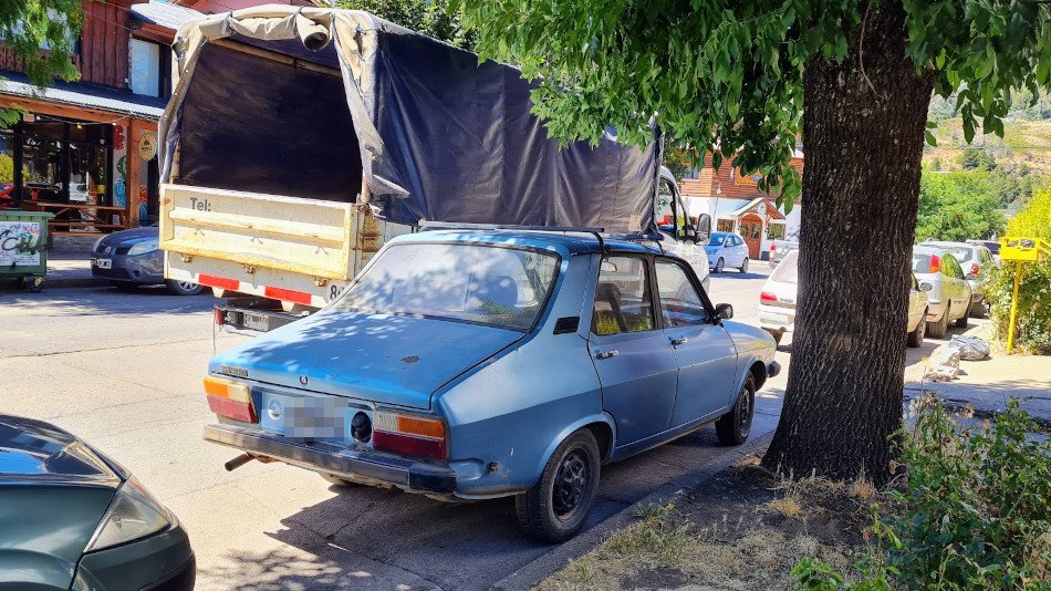 Renault 12 celeste metalizado, San Martín de los Andes