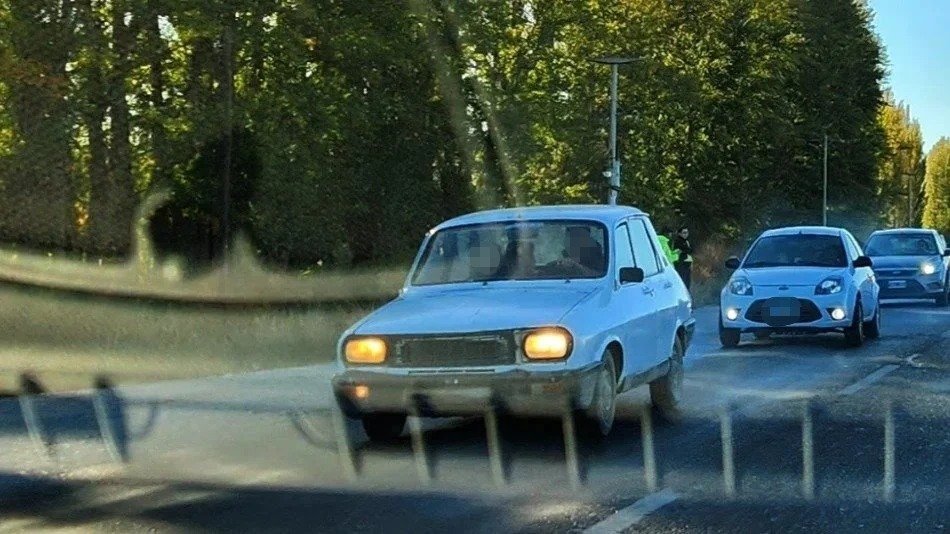 Renault 12 Blanco Gral. Fernández Oro